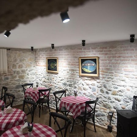 Old Bazaar Rooms 科尔察 外观 照片