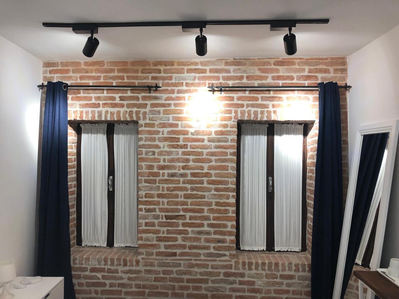 Old Bazaar Rooms 科尔察 外观 照片