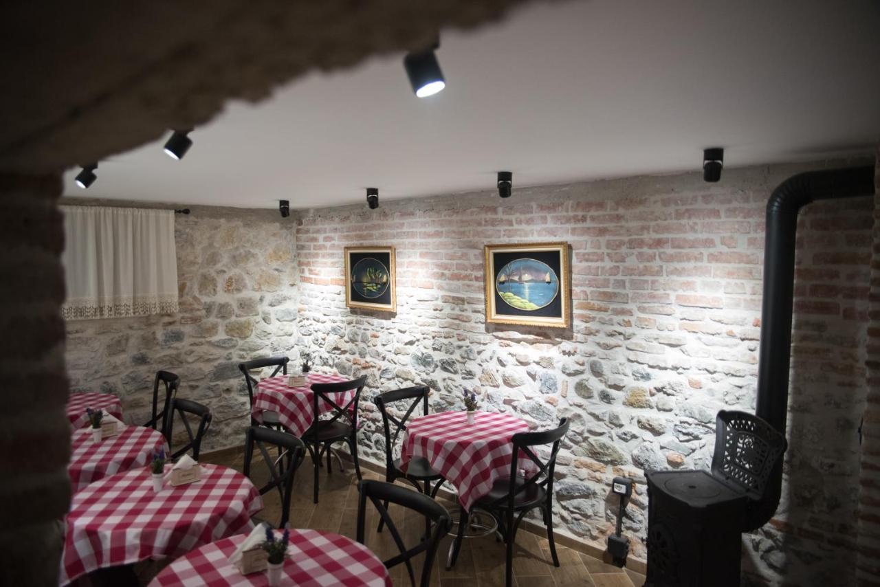 Old Bazaar Rooms 科尔察 外观 照片